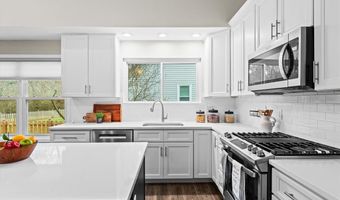 1329 Westbrooke Terrace Dr, Ballwin, MO 63021