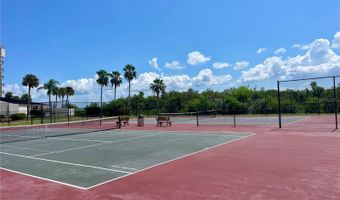 1451 GULF Blvd 204, Clearwater, FL 33767