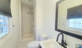 96 Westside Ave, Bergenfield, NJ 07621