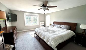 37 Iroquois Rd, Cumberland, RI 02864
