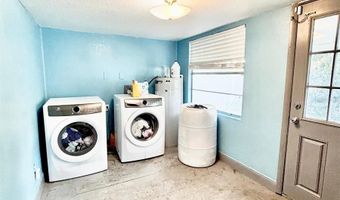 108 EARL St, Auburndale, FL 33823