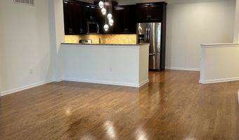 124 Center Meadow Ln 124, Danbury, CT 06810
