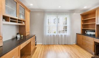 7556 PEPPERELL Dr, Bethesda, MD 20817