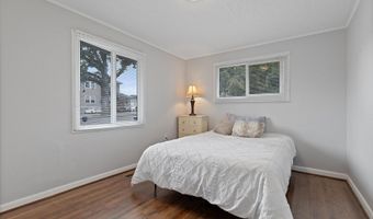 7511 SE Harmony Rd, Milwaukie, OR 97222