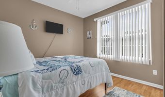 252 Hawthorn Ln, Barnegat, NJ 08005