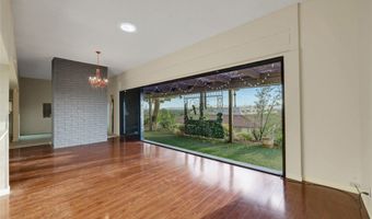 6744 Mountridge Dr, Las Vegas, NV 89110