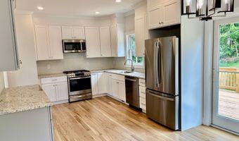 2 Garry Knls, Danbury, CT 06810