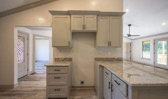 405 Lumpkin Dr, Batesville, AR 72501