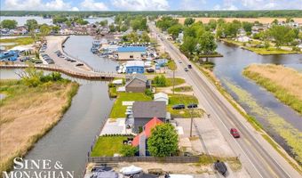 7305 Dyke Rd, Algonac, MI 48001
