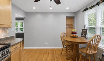 639 N Kaspar Ave, Arlington Heights, IL 60004