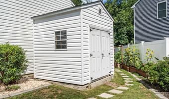 16 Shelli Ter, Barnegat, NJ 08005