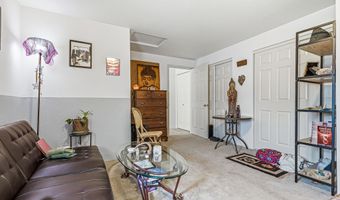 235 Meadow Dr, Ashland, OR 97520