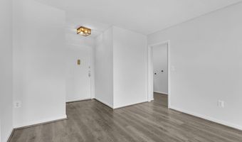 1225 MARTHA CUSTIS Dr 914, Alexandria, VA 22302