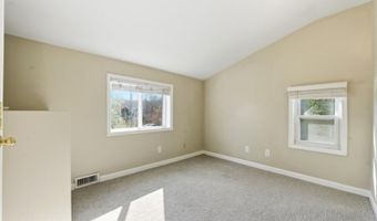 129 Willow Ave, Aberdeen, NJ 07747
