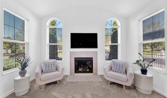 190 Sandover Dr, Aurora, OH 44202
