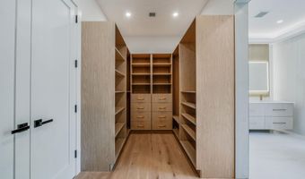 54 Landview Dr, Dix Hills, NY 11746