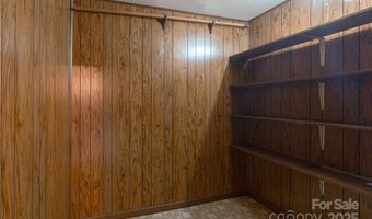 2011 E Barden Rd, Charlotte, NC 28226