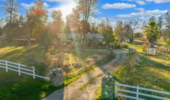 6776 Digger Pine Ln, Anderson, CA 96007