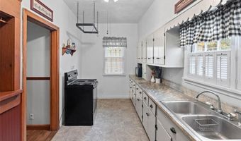 920 Danforth St, Alton, IL 62002