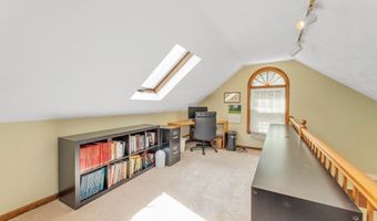 5 Strawberry Ln, Billerica, MA 01821