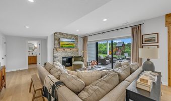 32667 Westwood Ln, Adel, IA 50003