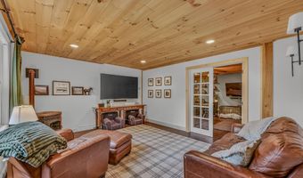 48 Meadow Ln, Campton, NH 03223