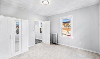 880 Charles St, North Providence, RI 02904