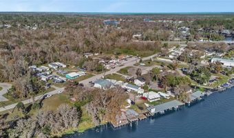 55512 FRONT St, Astor, FL 32102