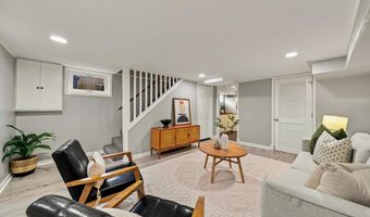 8 E MASONIC VIEW Ave, Alexandria, VA 22301