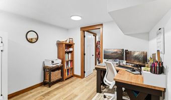 1315 Iowa Cir, Ames, IA 50014