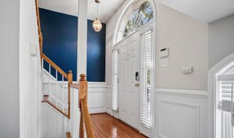 4049 COLUMBIA Pike, Arlington, VA 22204