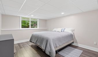 6681 Wood Hollow Ct, Allendale, MI 49401
