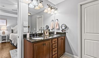 810 COTSWOLD Way, Auburn, AL 36832