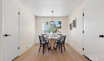 8450 W Canterbury Dr, Boise, ID 83704