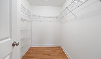 48 Willow St, Cheshire, CT 06410