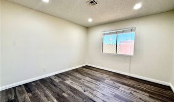 10001 Coral Sands Dr, Las Vegas, NV 89117