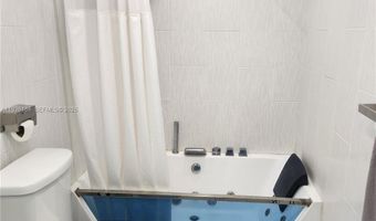 2801 NE 183rd St 310W, Aventura, FL 33160