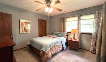 3288 Spring Valley Rd, Akron, OH 44333