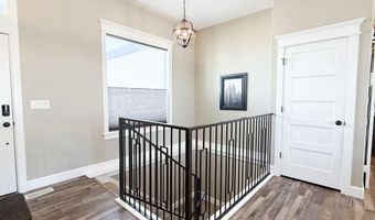 6560 E Crown Cres, Ammon, ID 83406