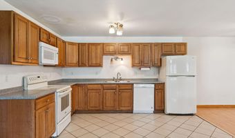 32 S V Ln, Augusta, ME 04330