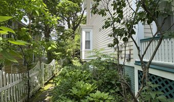 52 S Allen St, Albany, NY 12208