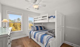 10900 HOLYSTONE Ln 503, Berlin, MD 21811