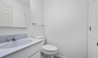 93 Harris Meadow Ln, Barnstable, MA 02630