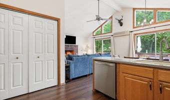 10 Lenape Trl, Albrightsville, PA 18210