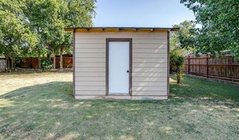203 E 7th St, Weatherford, TX 76086