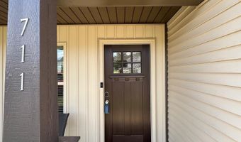 711 Burbrook Ln, Boiling Springs, SC 29316