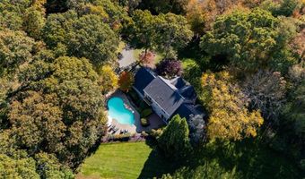 273 Finch Ln, North Kingstown, RI 02874