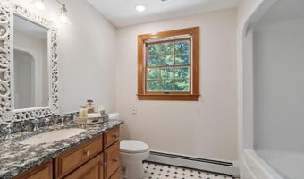 4 Battcock Rd, Billerica, MA 01821
