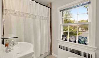 5135 MASSACHUSETTS Ave, Bethesda, MD 20816
