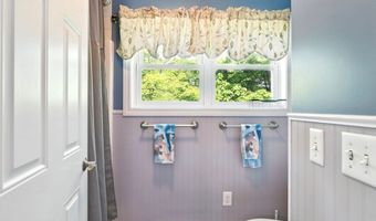 171 White Fox Rd, Agawam, MA 01030